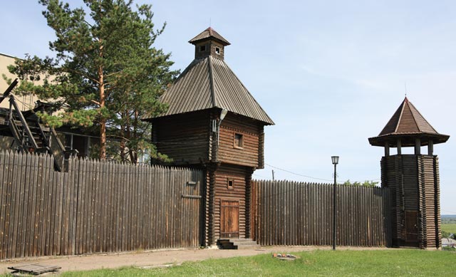 Тарская крепость